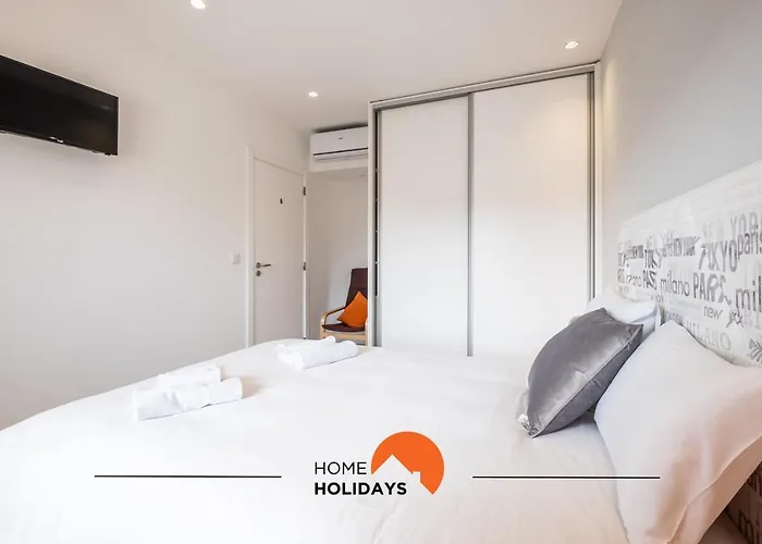 #079 1Br Vale Mangude Central Stay شقة البوفيرا